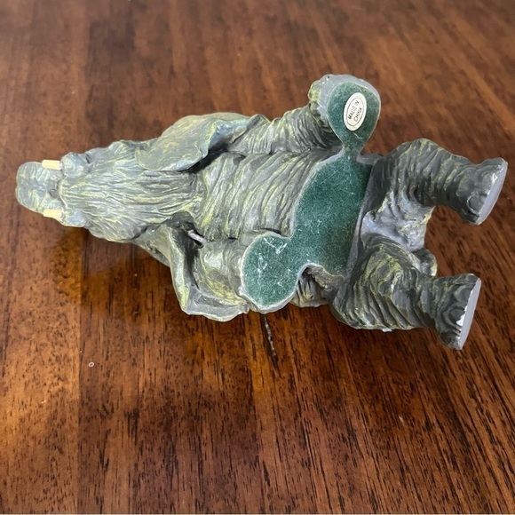 Elephant figurine made in China. Looks like he is trying to climb up onto a step - Picture 4 of 8